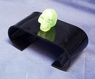 MisterPlexi | SCRL32-BLK Black Acrylic Scroll Riser